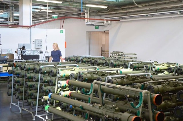 Wkrótce w Skarżysku - Kamiennej będzie produkowane co najmniej 1000 zestawów przeciwlotniczych "Piorun" rocznie. Zobaczcie na kolejnych zdjęciach jak wygląda produkcja jednej z najnowocześniejszych broni na świecie.