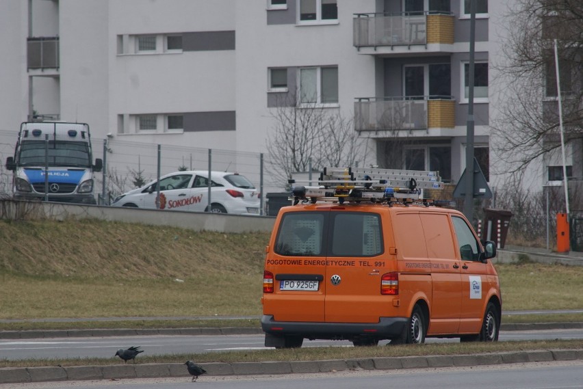 Akcja antyterrorystów w Poznaniu zakończona. Wozy policyjne...