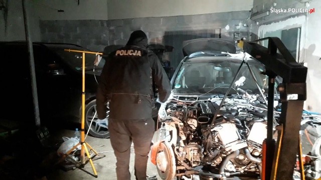 Policja odzyskała w Czeladzi skradzione w Niemczech samochody