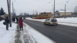 W Ksawerowie wykoleił się tramwaj. Pabianiczanie nie mogą dotrzeć do pracy w Łodzi [zdjęcia]