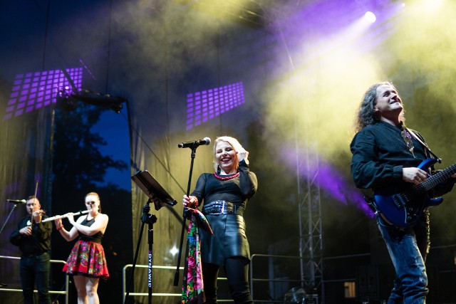 Gwiazdą piątkowego wieczoru w ramach Dni Kluczborka był zespół Turnioki, który dał energetyczny koncert będący mieszanką rocka i góralskiego folkloru.