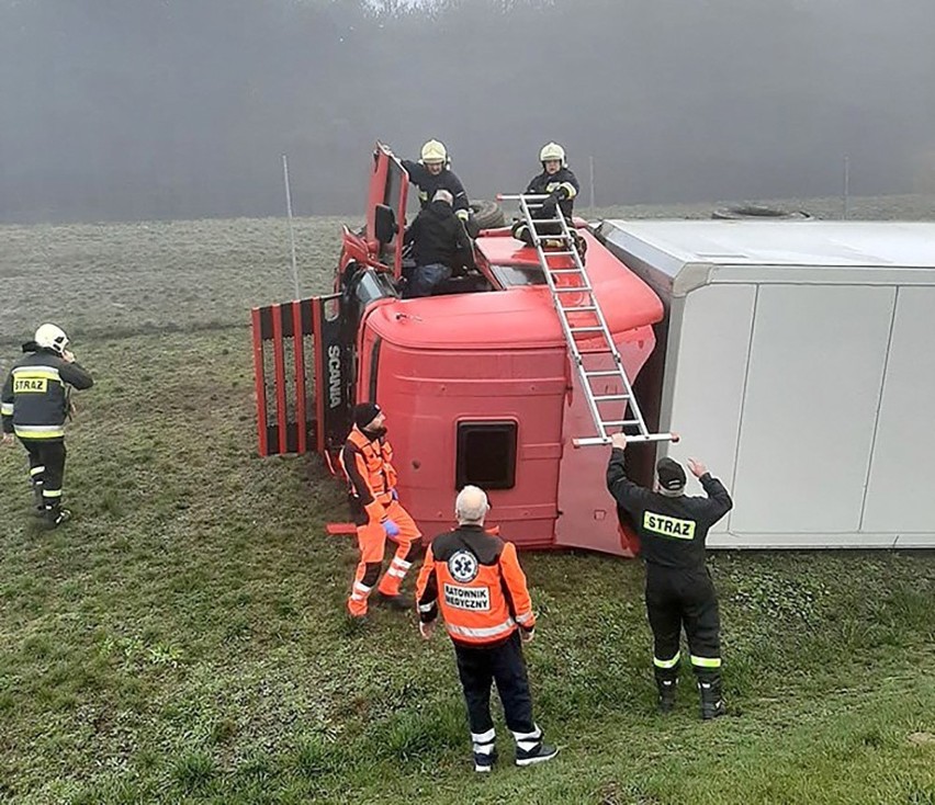 Wypadek miał miejsce w niedzielę, 10 listopada, na drodze...