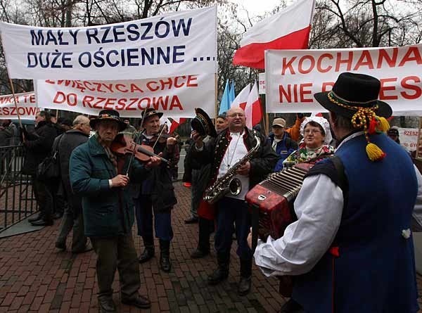 Rzeszów protestuje w Warszawie