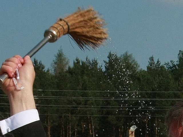 W niedzielę po każdej mszy św. w kościele-sanktuarium Pierwszych Męczenników Polski w Międzyrzeczu księża będą święcić samochody. Okazją jest dzień Św. Krzysztofa &#8211; patrona kierowców.