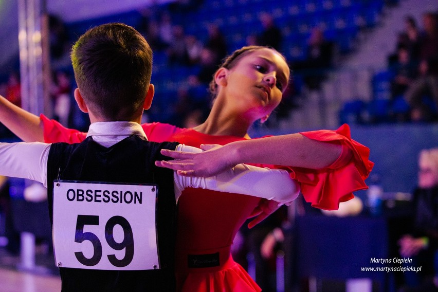 42 pary w pierwszym turnieju w sportowym tańcu towarzyskim w Nowej Hucie [ZDJĘCIA]