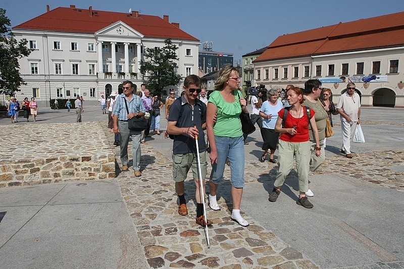 Niewidome osoby zwiedzaly Kielce