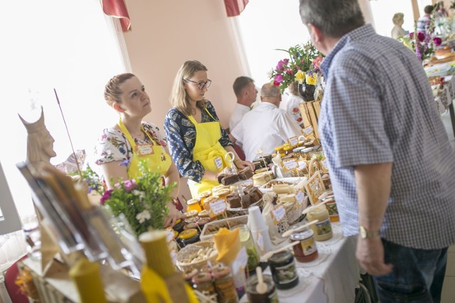 W niedzielę w Górnie odbył się XIII Festiwal Podkarpackich Smaków. Podczas targów degustowano regionalne produkty i potrawy. Dla uczestników wystąpiły zespoły ludowe, a gwiazdą wieczoru był zespół Lesioki. W trakcie festiwalu odbyła się też Bitwa Regionów, w której koła gospodyń wiejskich rywalizowały na najlepsze regionalne potrawy.