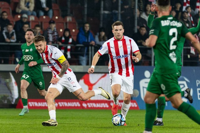 Cracovia gra u siebie