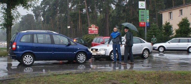 We wtorek na skrzyżowaniu ulic Wójcików i Radomskiej w Kozienicach zderzyły się cztery samochody.