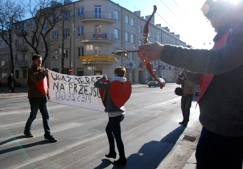 Happening "14 lutego - pokochaj pieszego" w Lublinie (ZDJĘCIA)