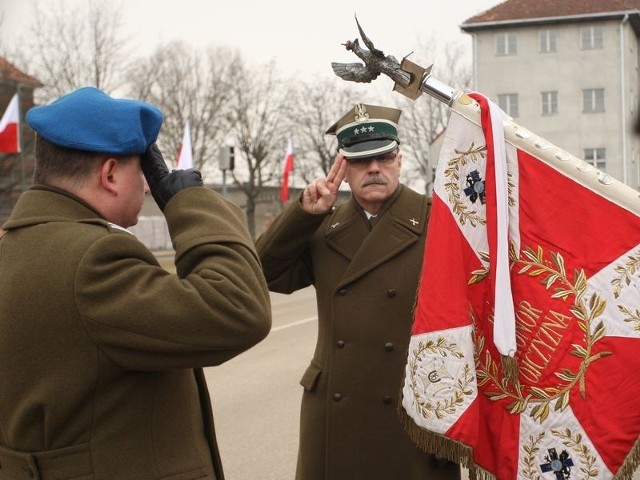 Pułkownik Sławomir Kowalski od środy jest dowódcą 7. Brygady Obrony Wybrzeża w Słupsku. Dowodzenie przejął od dotychczas pełniącego obowiązki dowódcy słupskiej jednostki pułkownika Piotra Kriese.