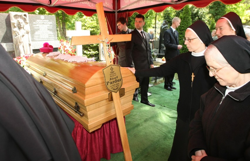 Pogrzeb biskupa Józefa Pazdura