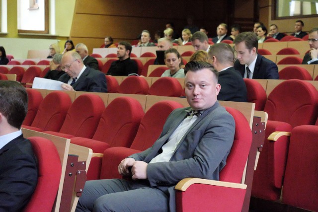 Przewodniczący komisji kultury Krzysztof Stawnicki znalazł niejasności w rozliczeniu miejskiej dotacji na jedną z oper.