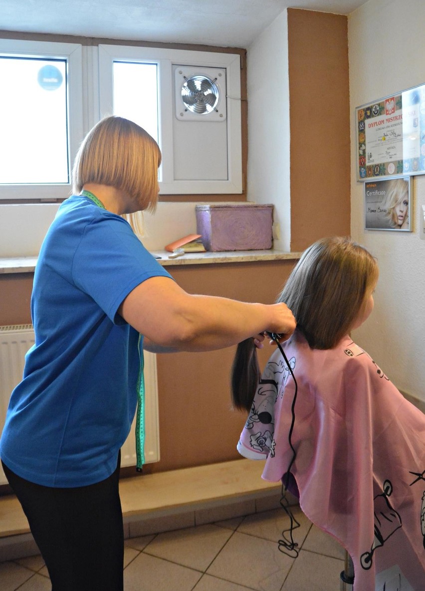 W Lublinie obcięli swoje włosy dla chorych dzieci