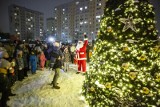 Piękne choinki zabłysły w kolejnych dzielnicach Gdańska! Zobaczcie, jak się prezentują