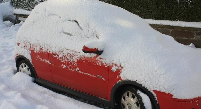 Poranek z opadami śniegu. Spadnie od 10 do 20 cm. Będą...