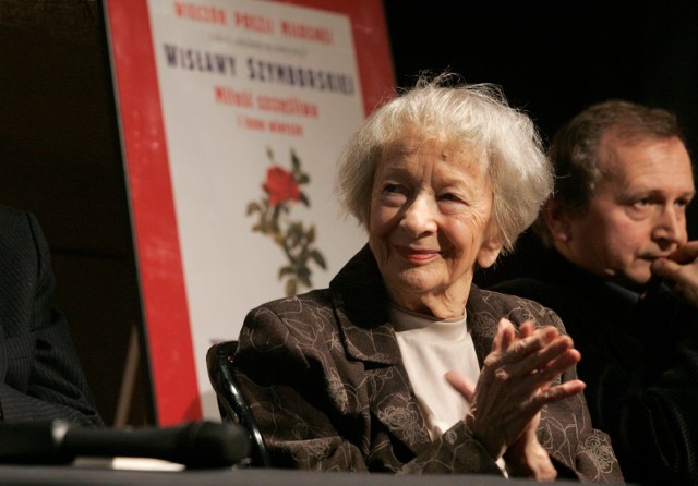 Wisława Szymborska podczas debaty w Krakowie (2008 r.)