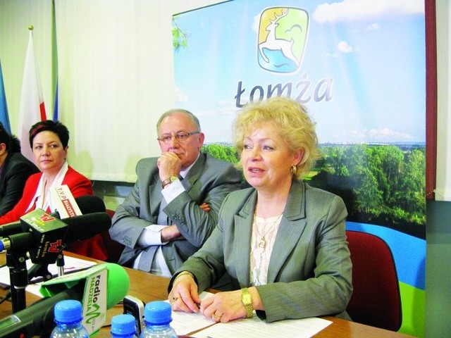&#8211; Cieszę się, że Łomża tak aktywnie włączyła się w organizację rajdu &#8211; mówi dr Krystyna Backiel ( na zdj. z prawej)