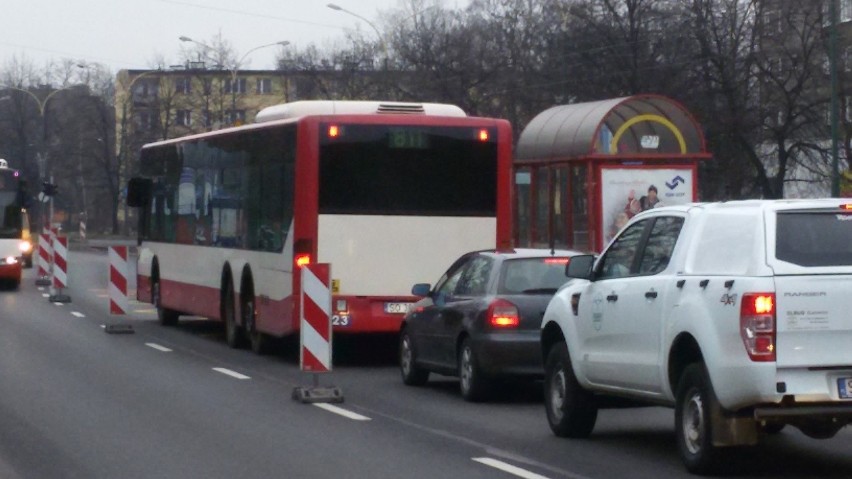 Sosnowiec: objazd i wycinka drzew na Starym Sosnowcu. To początek budowy ronda [ZDJĘCIA]