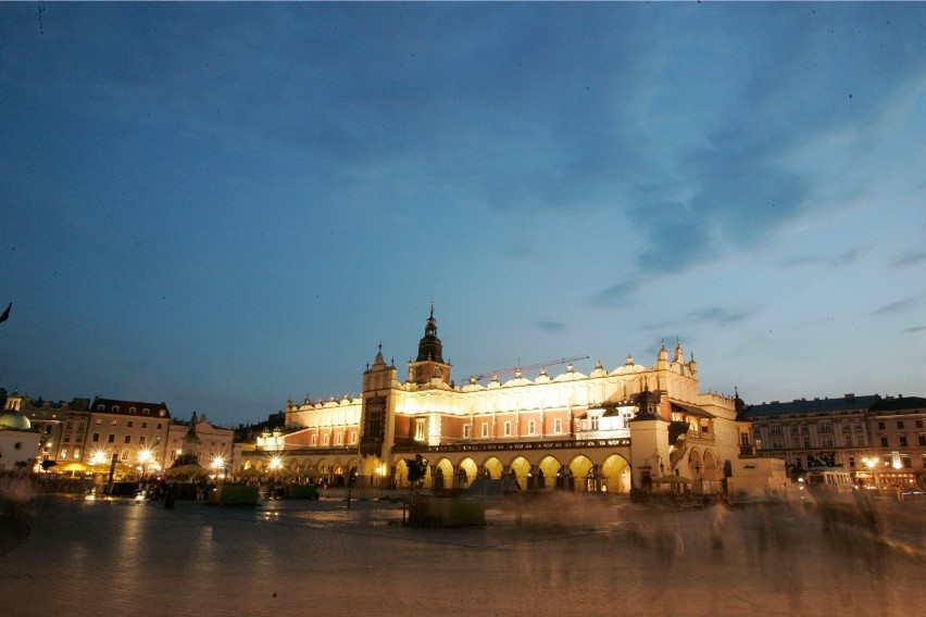 Stare Miasto, jako pierwsze w Polsce bo już 1978  roku...