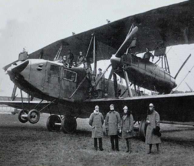 Taki właśnie niemiecki samolot z pieniędzmi rozbił się ponad sto lat temu nad Śląskiem w Lasach Rudzkich