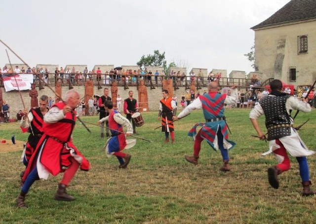 Pokazy grupy Szent Gyorgy Lovagrand z Węgier podobały się publiczności