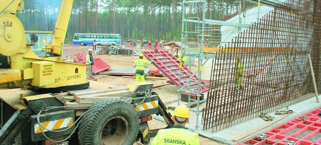 Skanska chce zatrudnić 400 pracowników. W tym betoniarzy, spawaczy oraz operatorów ciężkiego sprzętu