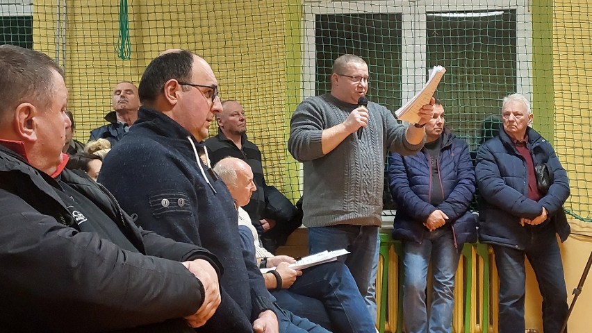 Mieszkańcy Chmielowa mówią „nie” dla obwodnicy Ostrowca, która ma przebiegać przez ich wieś. Zapowiadają walkę  do końca