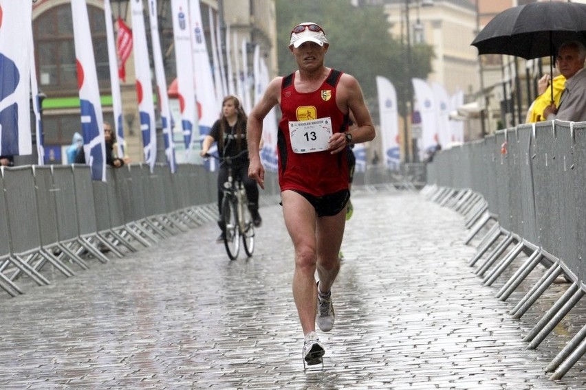 Maraton Wrocław - ZDJĘCIA - zawodnicy z numerami 1 - 200