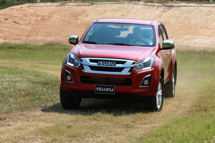 Nowy Isuzu D-Max 17MY. Pierwszy test cenionego pikapa...