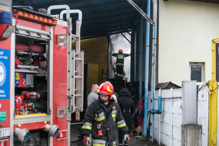 Ogromny pożar w Krakowie. Wybuch w zakładzie mechanicznym