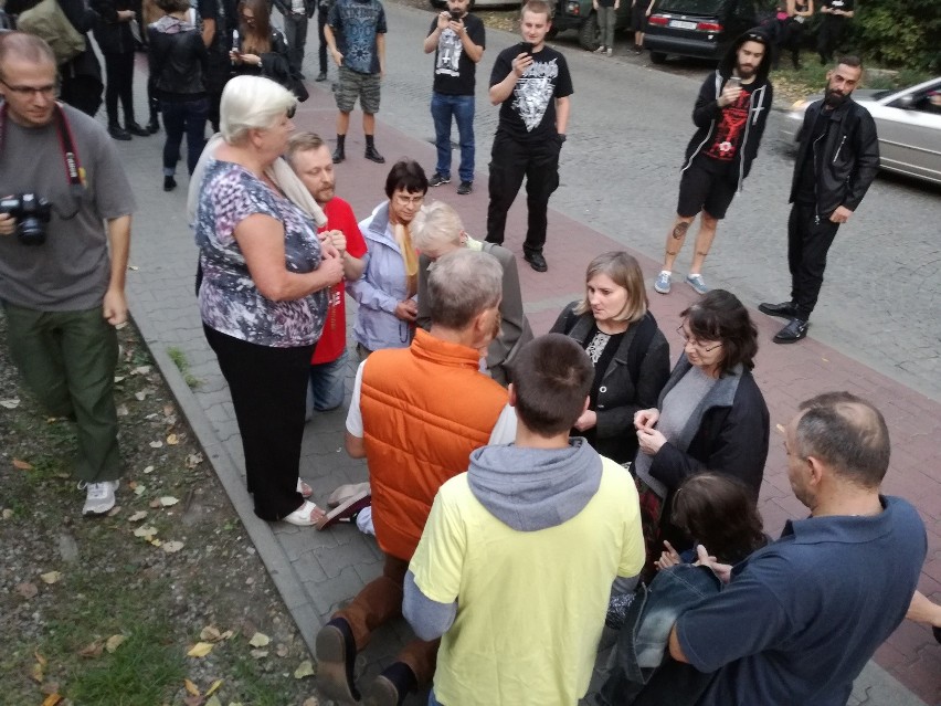 Protest przed koncertem Behemoth w Katowicach