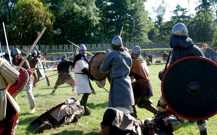 Festyn Archeologiczny w Biskupinie. Tak bawiliśmy się w 2015 roku