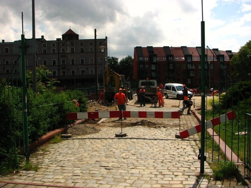 Wrocław: Wyspa Słodowa od dziś zamknięta na kłódkę (ZDJĘCIA)