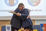 Powiat poznański podpisał umowę o współpracy z powiatem bielskim. "Mamy ze sobą o czym rozmawiać"