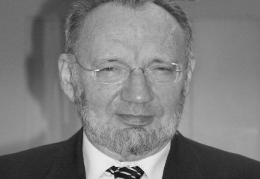 Profesor Piotr Flin