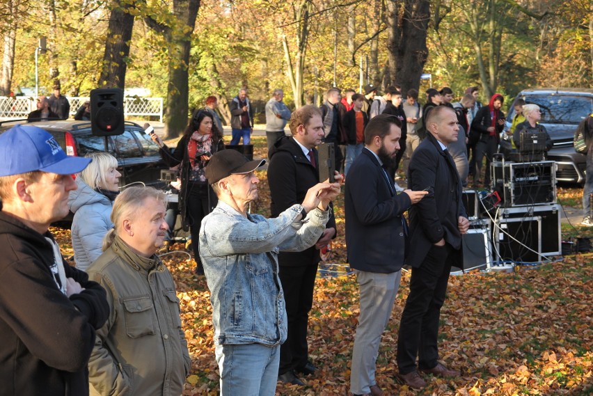 W Głubczycach rozebrano jeden z dwóch pomników wdzięczności...