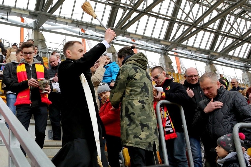 Tradycyjnie już w Wielką Sobotę na Stadionie Miejskim przy...