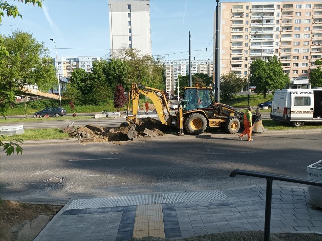 Rozpoczęły się prace nad drugim przejściem dla pieszych, które zastąpi kładkę.