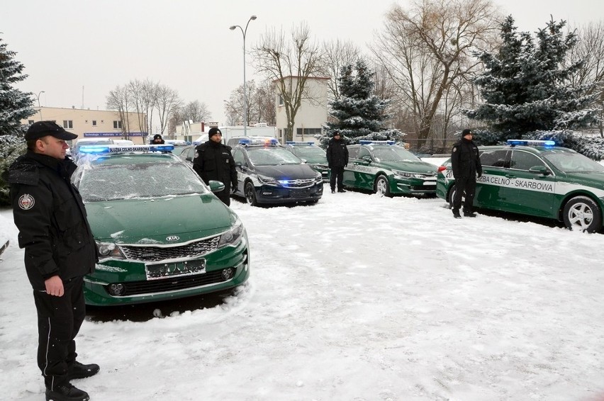 Na podlaskie drogi wyjedzie 6 pojazdów marki Kia Optima z...