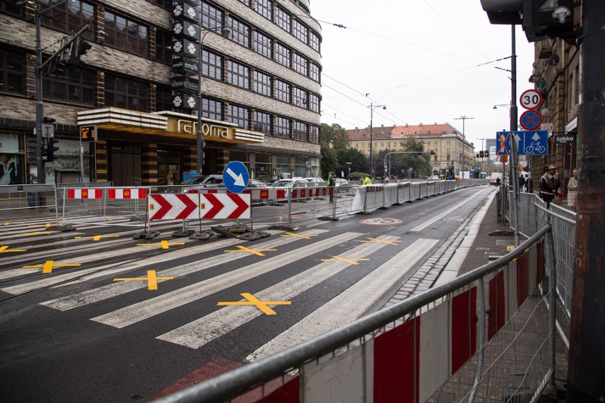 Ruch kołowy cały czas się odbywa, ale kierowcy nie mają...