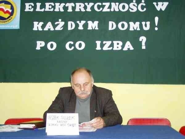 Leszek Sułek, radny sejmiku województwa świętokrzyskiego, chce przeznaczyć pieniądze z likwidacji Izby Wytrzeźwień na pokrycie długów rodzin, którym odłączono światło.