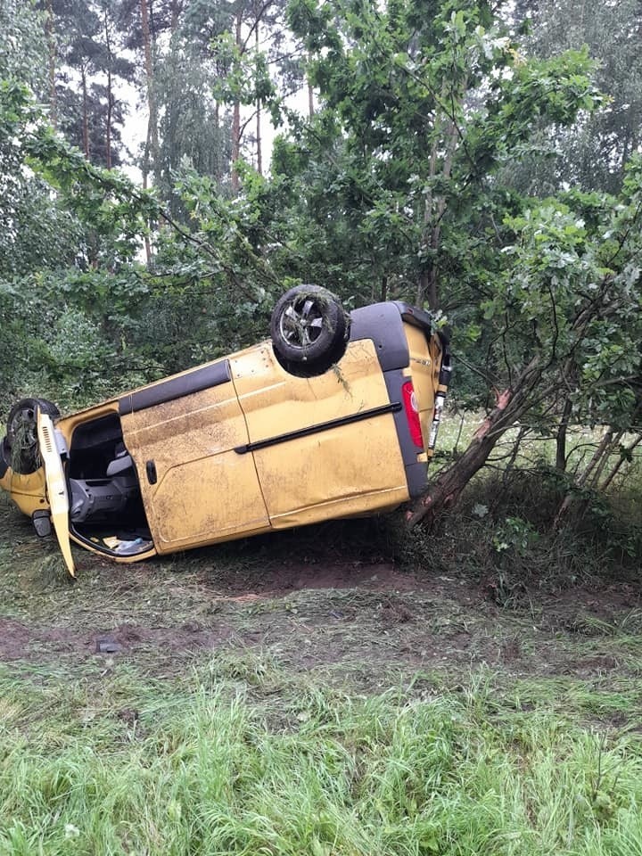 Kierująca samochodem straciła panowanie nad pojazdem i...