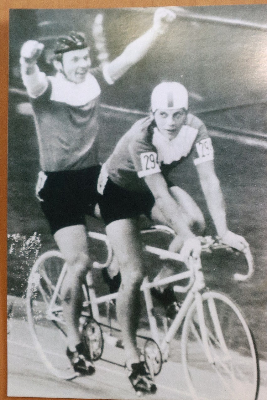 Bekowie i gwiazdy światowego kolarstwa.50 lat temu Andrzej Bek zdobył olimpijski medal