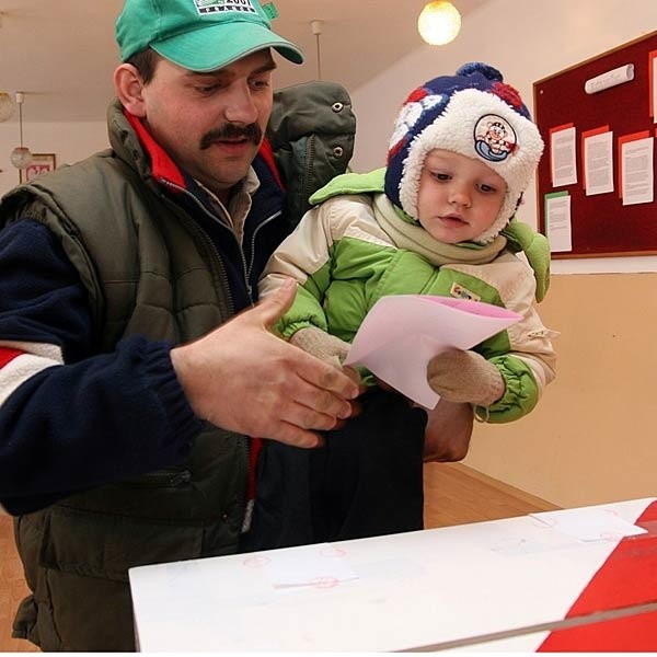Już od samego rana mieszkańcy gminy Ulanów tłumnie odwiedzali lokale wyborcze.
