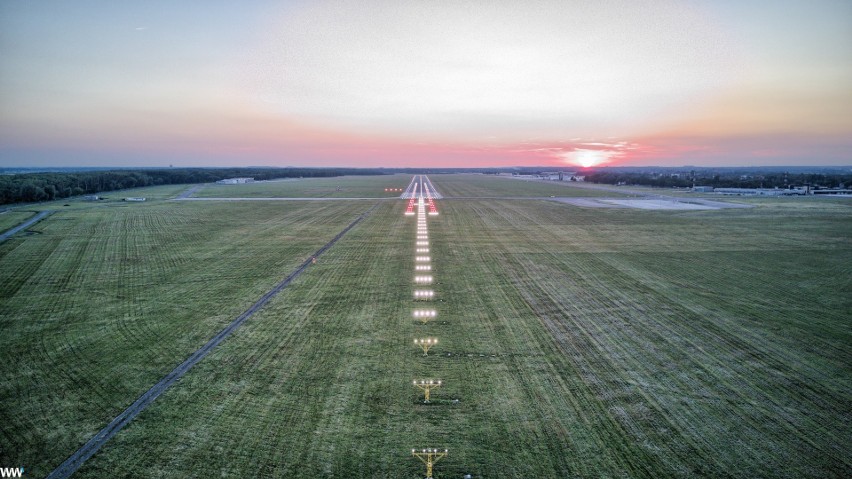 Wrocławski port lotniczy z lotu drona
