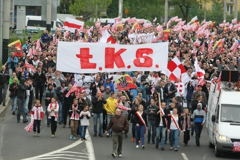 Manifestacja kibiców ŁKS [Film, zdjęcia]