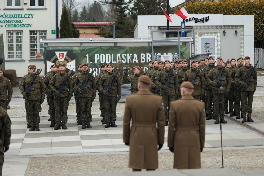 W Choroszczy uroczystą przysięgę złożyło 32 mężczyzn i 6...