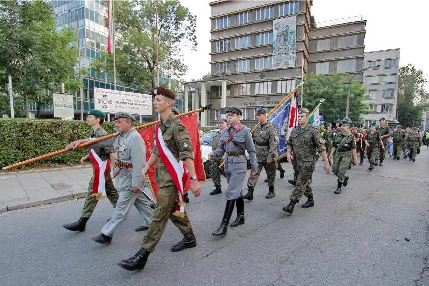 06.08.2012 krakow kadrowka wymarsz z oleandrow 32 po wojnie...