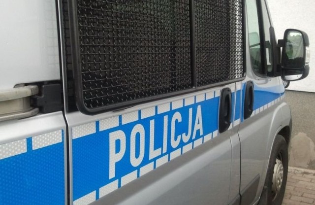 nastolatek i 21-latek są podejrzani o kradzież dostawczego volkswagena